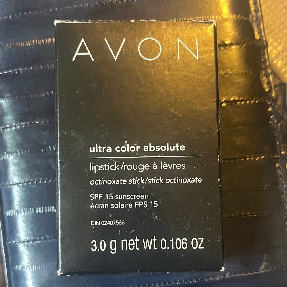 Avon Ultra Color Absolute Lipstick